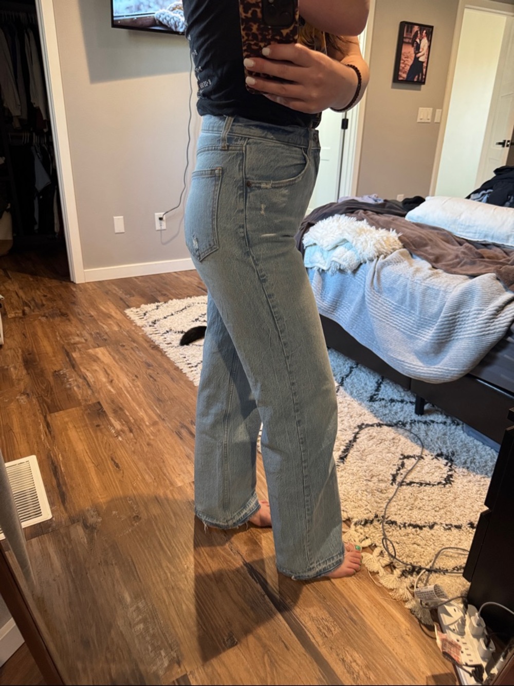 Abercrombie & Fitch The 90s Relaxed Jean High Rise - Picture 3 of 5